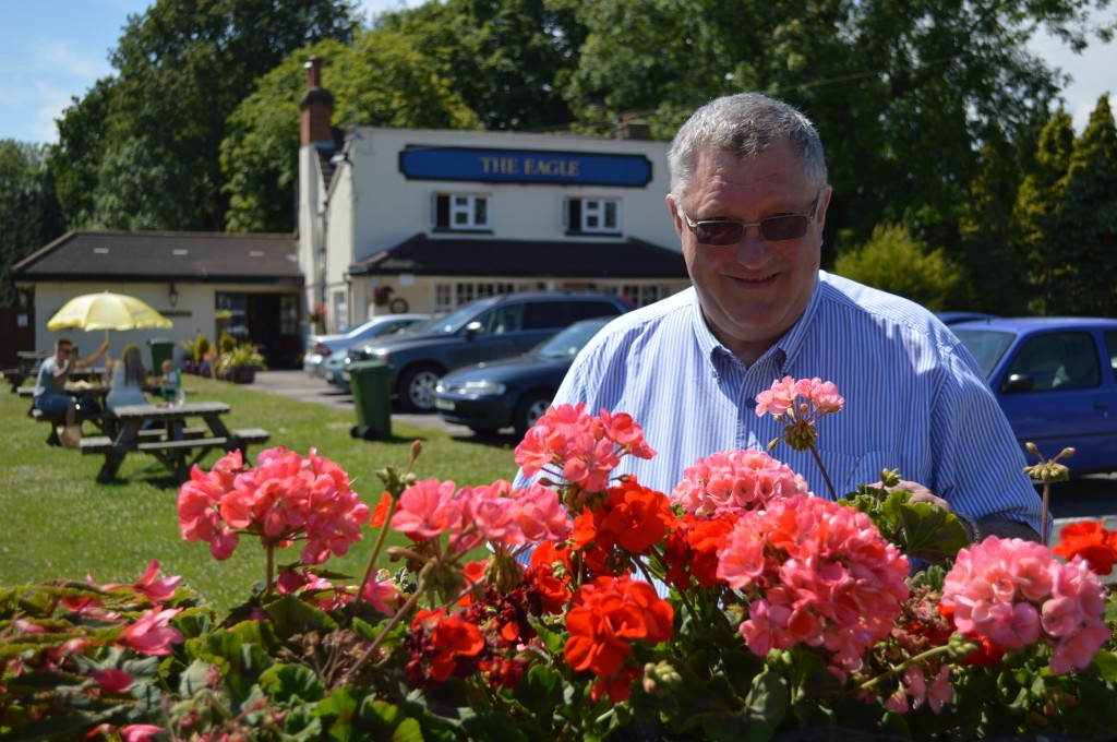 Landlord Stuart Darnley, The Eagle, Kelvedon Hatch